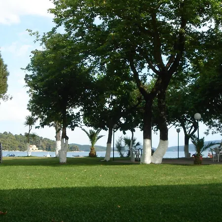 Avra Hotel 3*