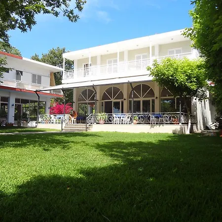Avra Hotel
