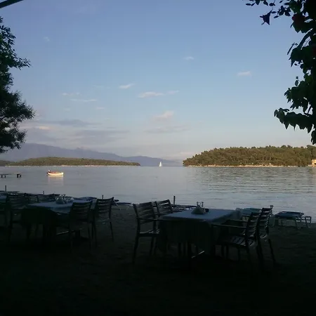 Hotel Avra