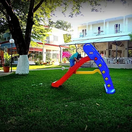 Hotel Avra