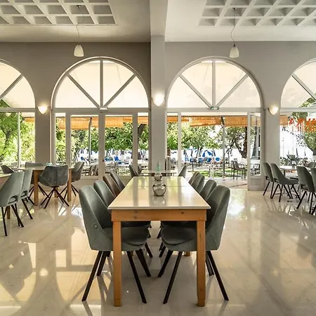 Avra Hotel