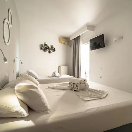 Avra Hotel 3*